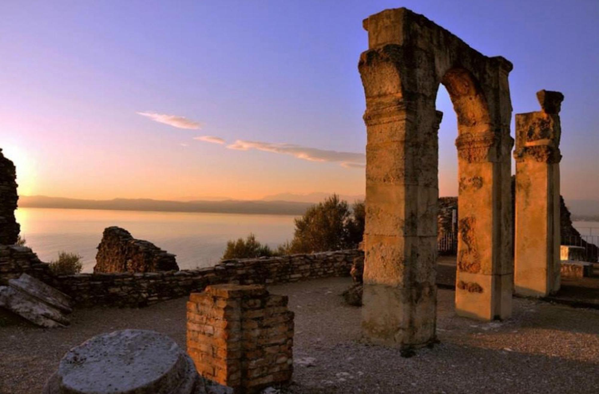 The Captain Apartment Sirmione Exterior foto